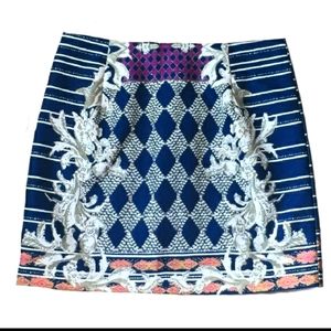 💍L'atiste by Amy Embellished Mini Skirt